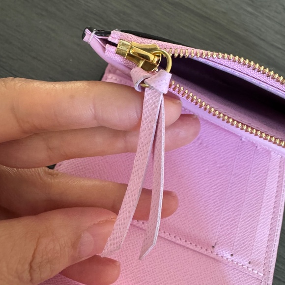Louis Vuitton Victorine Wallet - Picture 3 of 5